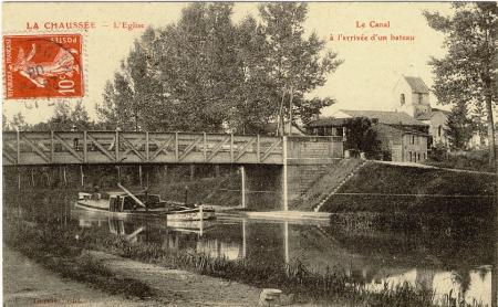 Pont sur le canal